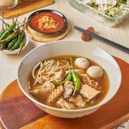 ก๋วยเตี๋ยวเนื้อพิเศษ