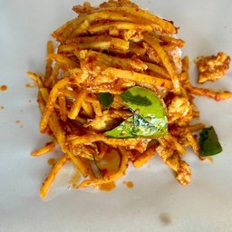 ผัดพริกแกงหน่อไม้ราดข้าว