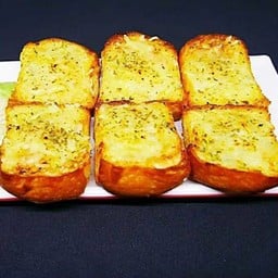 ขนมปังกระเทียม