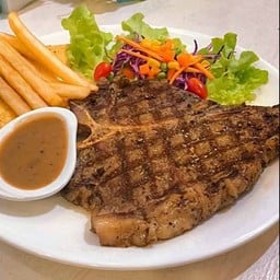 สเต็กเนื้อโคขุนพรีเมี่ยมที่โบน