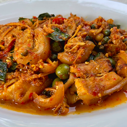 ผัดเผ็ดหมูป่า