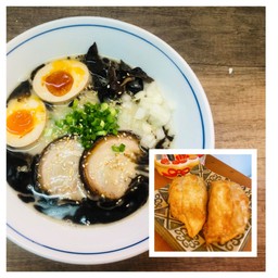 ราเมงซุปูกระดูกหมูสีดำ +เกี๊ยวซ่าหมูทอด2ชิ้น