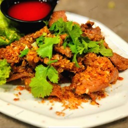 หมูกระเทียมเป็นกับข้าว