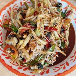 กินเผ็ด ส้มตำแซ่บ