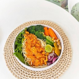 สปาเก็ตตี้ข้าวซอยผัดแห้งอกไก่กะทิธัญพืช ลีนมาก ไร้มัน