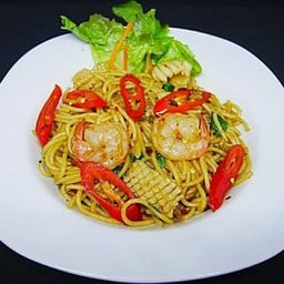 สปาเก็ตตี้ผัดขี้เมาทะเล