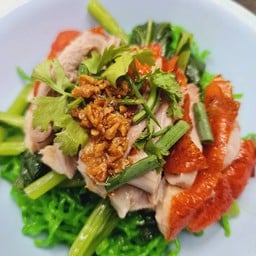 เฮียฮั้ว บะหมี่หยกเป็ดย่าง ตึกน้ำ