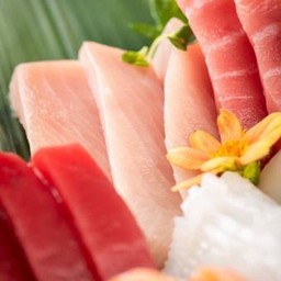 C15 - ฮามาจิ (ซาชิมิ) Hamachi Sashimi