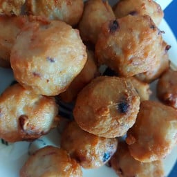 ลูกชิ้นปลาหมึก หนึบนุ่ม 10 ลูก