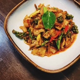 ผัดเผ็ดหมูป่า