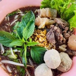 ก๋วยเตี๋ยวเนื้อเเชมป์ ปรีดี43