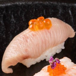 C26 - ฮามาจิ (ซูชิ) Hamachi Sushi