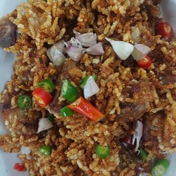 แหนมซี่โครงหมูทอด