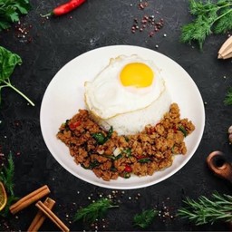 กระเพราหมูสับ