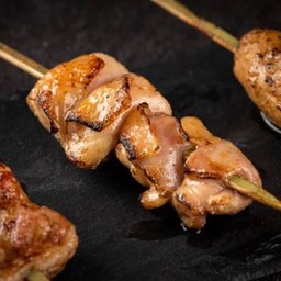 B06 - สะโพกไก่ Kashiwa