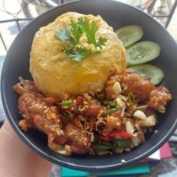 ไก่กรอบคั่วพริกเกลือ