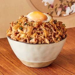 ข้าวหน้าเนื้อคารูบิไข่ออนเซน