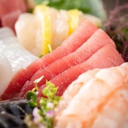 C12 - ชูโทโร่ (ซาชิมิ) Chutoro (Bluefin) Sashimi