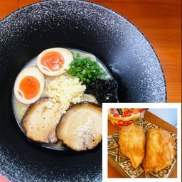 Gyoza set + Garlic Tonkotsu Ramen