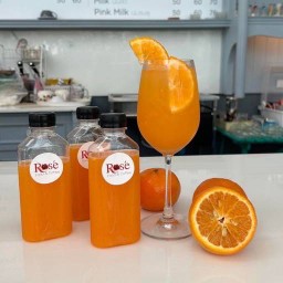 น้ำส้มคั้นสด