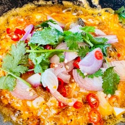 ข้าวยำปลากะป๋องผัดไข่