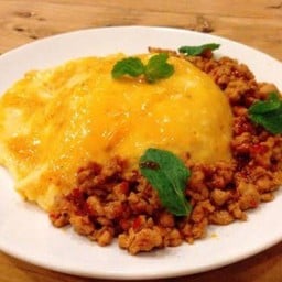 ข้าวกะเพราพริกแห้งหมูสับ+ไข่ข้น