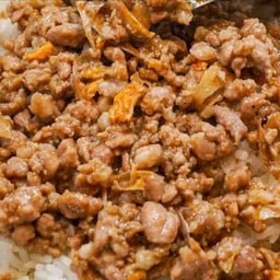 ข้าวไก่สับกระเทียมพริกไทย