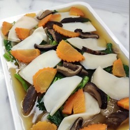 ราดหน้า เป๋าฮื้อ (กลาง)