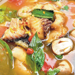 ต้มโคล้งปลาคังทอด