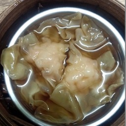 เกี๊ยวกุ้งนึ่ง