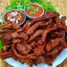 หมูแดดเดียวเส้นน้ำพริก