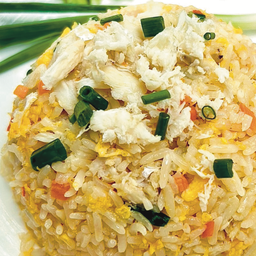 ข้าวผัดทะเลจานใหญ่