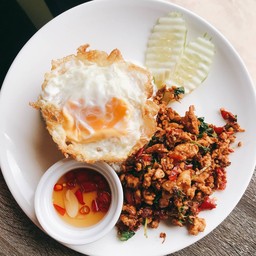 ข้าวราดกะเพรา