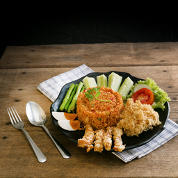 ข้าวผัดน้ำพริกตาแดง