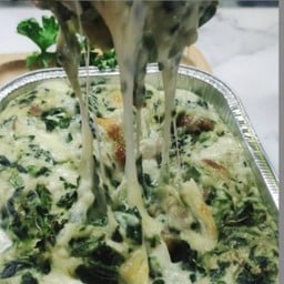 ผักโขมอบชีส