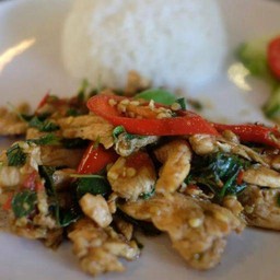 ข้าวราดกะเพราไก่