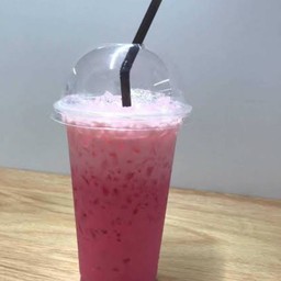 นมชมพูเย็น