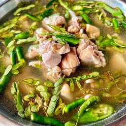 ไก่ไทยต้มใบมะขามอ่อน