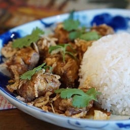 ไก่ทอดซอสมะขามน้ำตาลโตนด