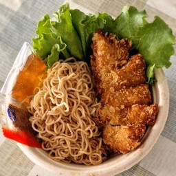 มาม่าไก่กรอบ