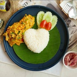 ข้าวราดผัดผงกะหรี่หมู