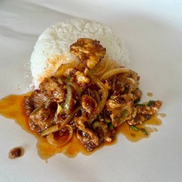 ผัดพริกเผาราดข้าว