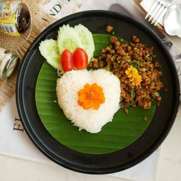 ข้าวราดคั่วกลิ้งหมูสับ