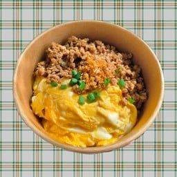 ข้าวไข่ข้นไก่กระเทียม