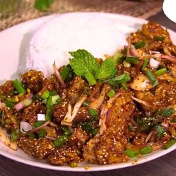 ข้าวยำไก่แซบ