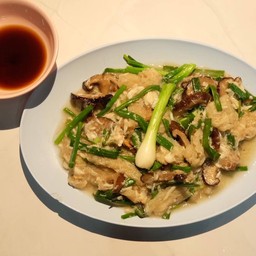 กระเพาะปลาผัดเนื้อปู