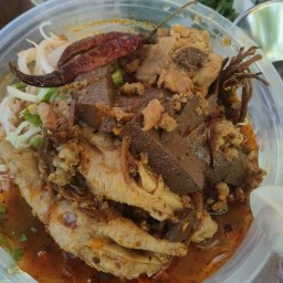 ยำขนมจีน/ขนมจีนน้ำเงี้ยว เจริญสาขาเจริญราษฏร์ 7