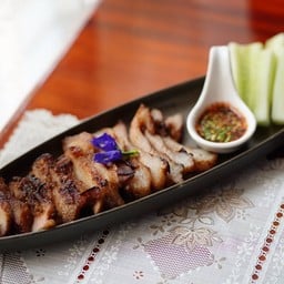 คอหมูย่าง+น้ำจิ้มแจ่ว