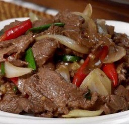 ข้าวเนื้อผัดพริกสด