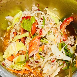 ยำวุ้นเส้นหมูสับ หมูยอ ปูอัด